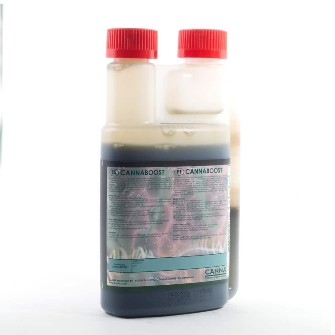 Boost Accelerator 250ML-CANNA - vista 3